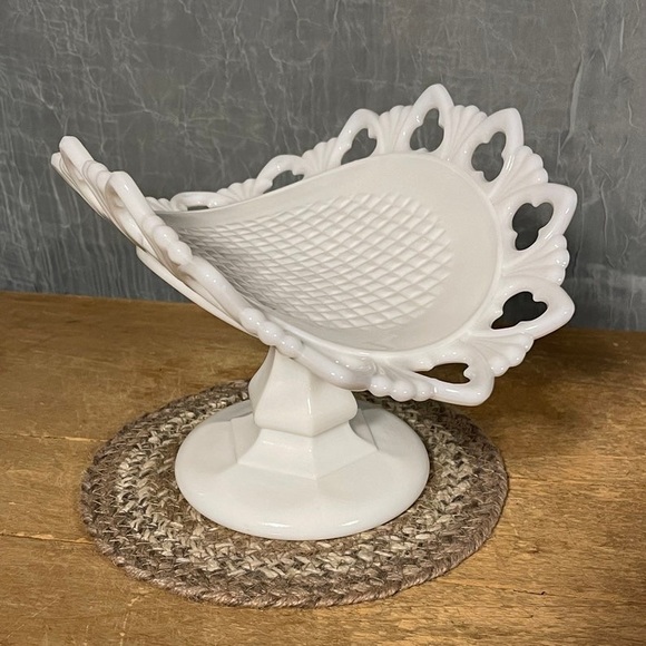 Vintage Milk Glass Banana Fruit Compote, Rare Lattice Edged Pedestal Milk Glass - Picture 2 of 6